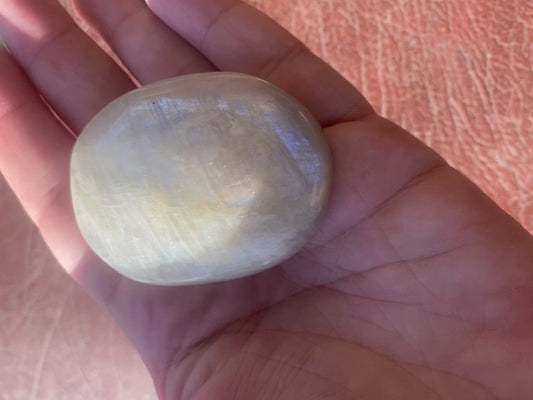 Moonstone Palm Stone